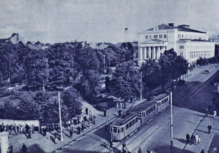 1955.gads. Skats uz Padomju bulvāri (tagad Aspazijas bulvāris)