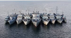 Rīgā ieradušies septiņi NATO kuģi, stiprinot drošību reģionā