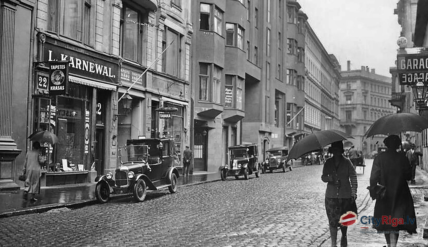 Vaļņu ielā. 1920. gadi.