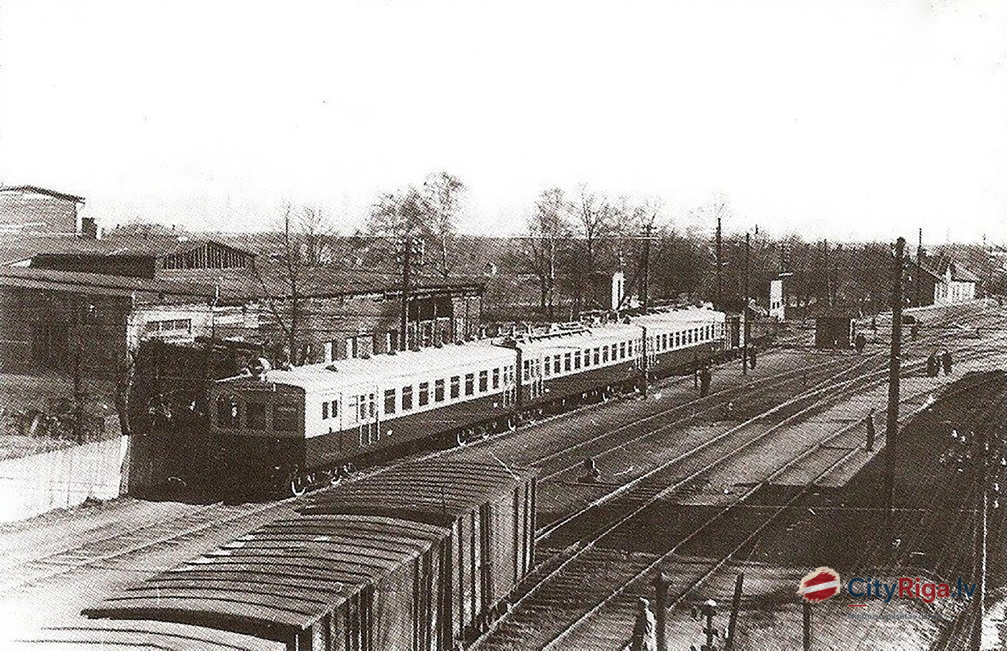 1947. gads. Skats no Gaisa (VEF) tilta Oškalnu stacijas virzienā.