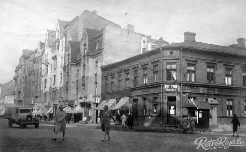 Marijas un Bruņinieku ielas krustojumā. 20. gadsimta 30. gadi.