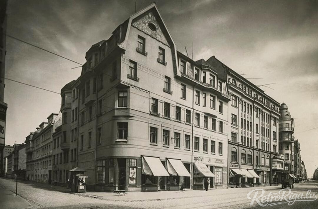 1938. gads. Marijas ielas un Pērses ielas stūris.