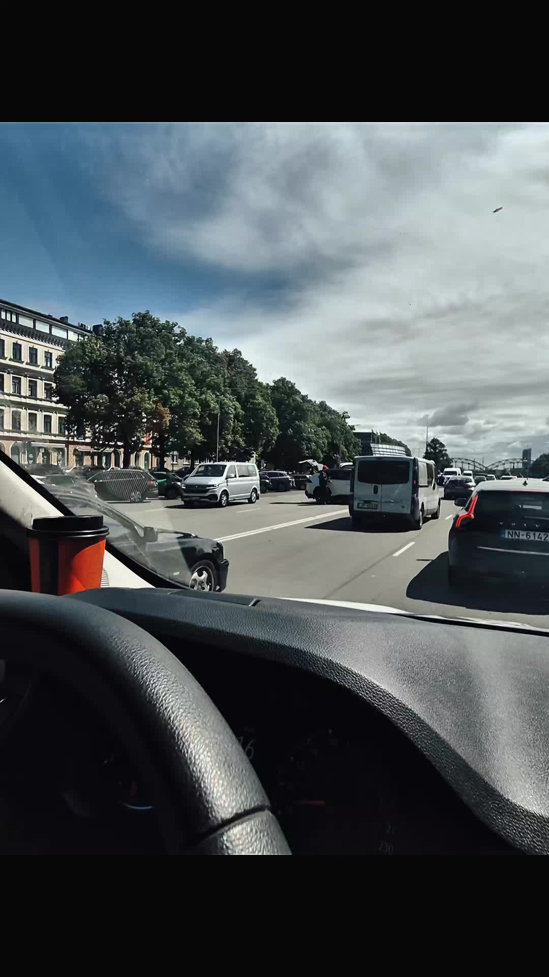Avārija 11. novembra krastmalā