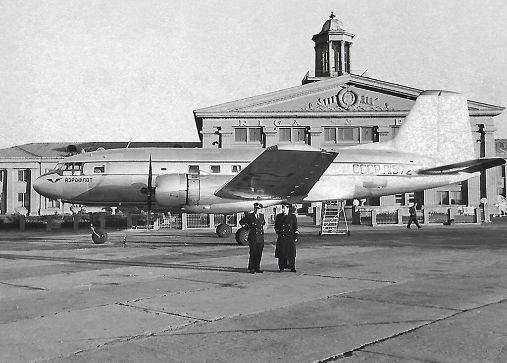 1954. gada 28. aprīlī Rīgā, Spilves lidlaukā, tika atklāta jaunā lidostas ēka.