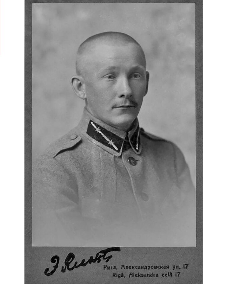 1920. gads. Latvijas armijas virsnieks Ernests Kreišmanis (1890–1965).