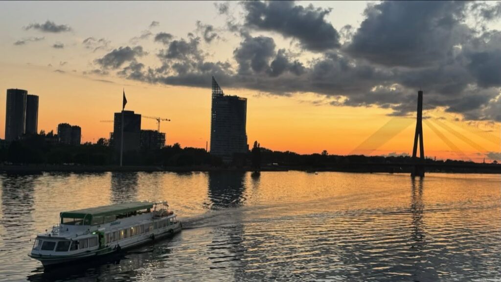 Ceturtdienas vakars noslēdzies. Tiekamies piektdien!