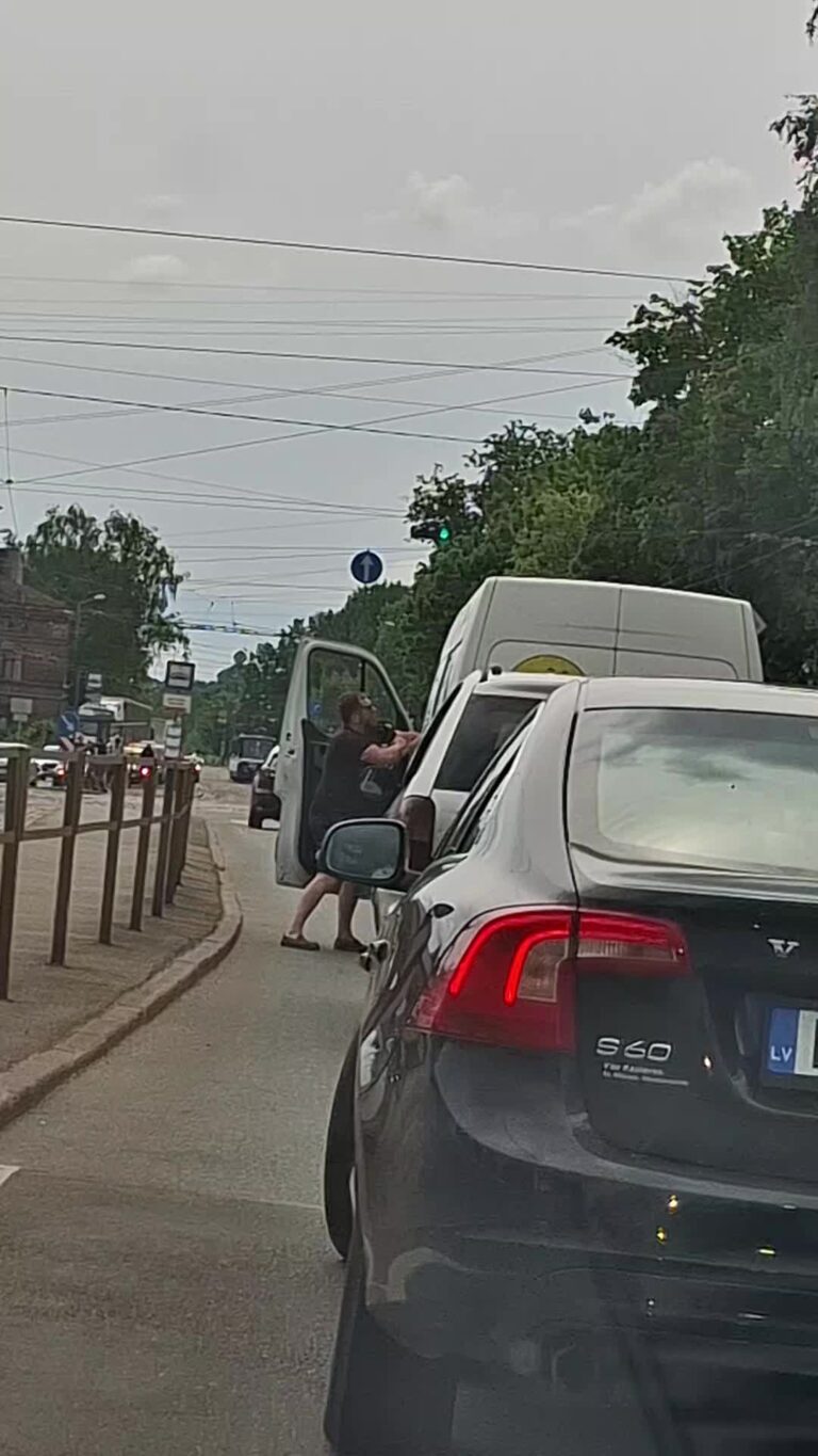 Emocijas uz ceļa atkal ņem virsroku