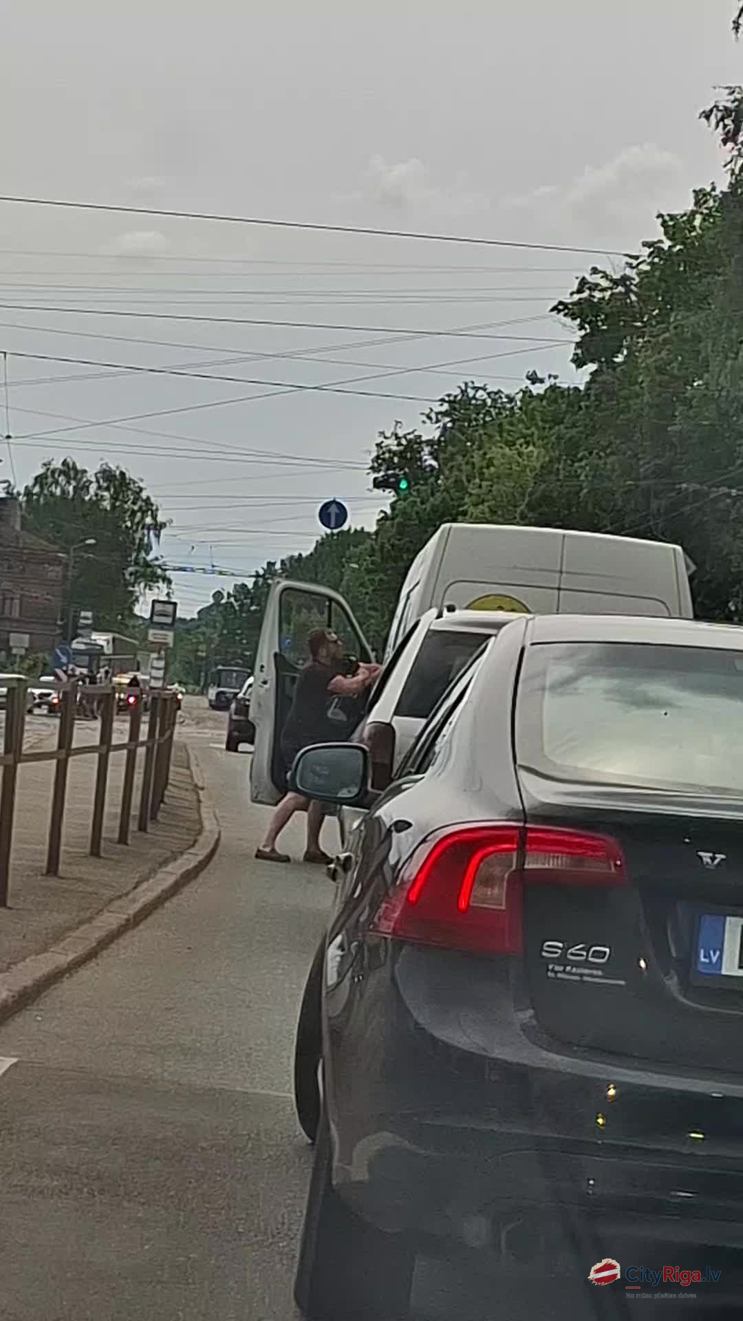 Emocijas uz ceļa atkal ņem virsroku