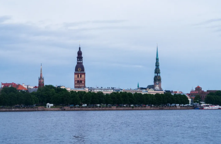 Trešdienas vakara ēters ir sācies