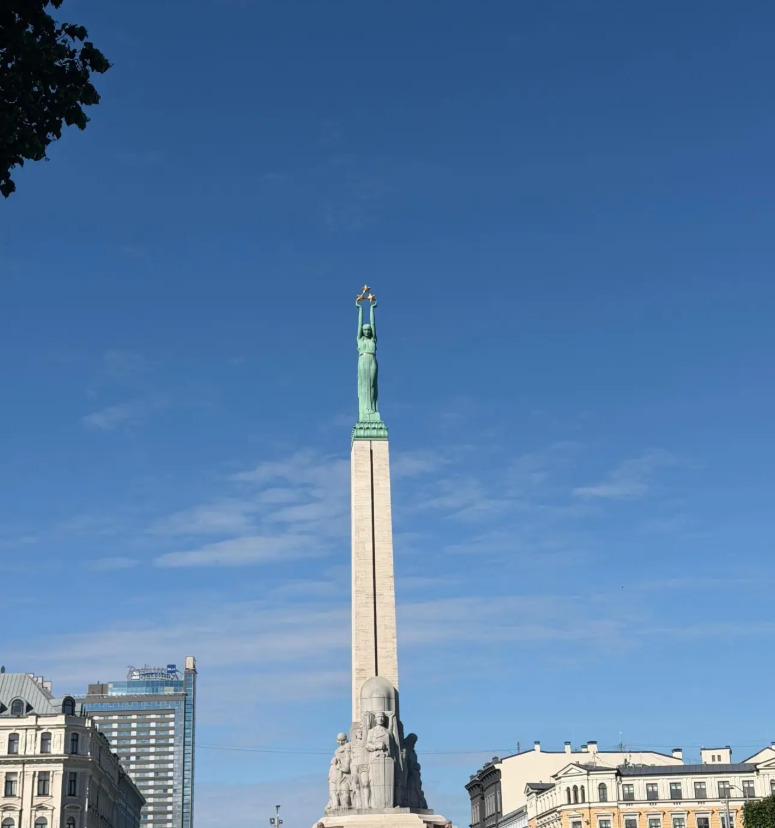 Piektdienas vakara ēters ir atvērts!