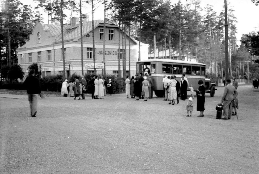 1939. gads. Mežaparkā, Meža prospekta un Kokneses prospekta krustojumā.