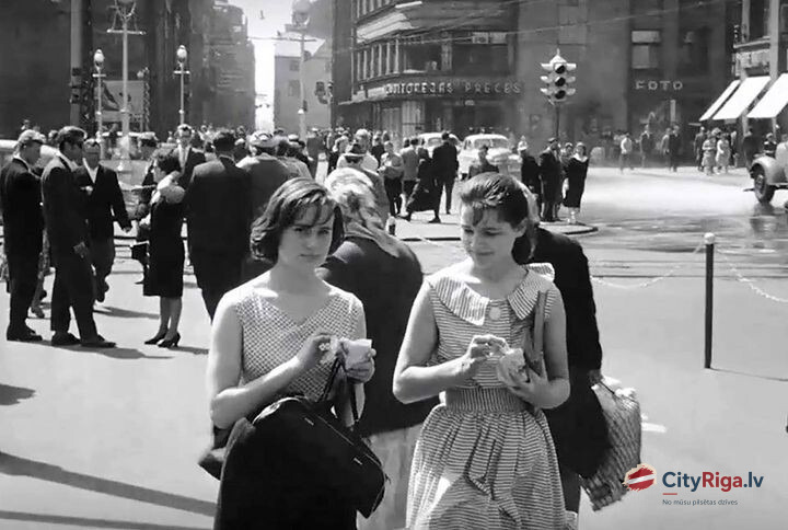 1960.gads. Rīdzinieki pilsētas ielās