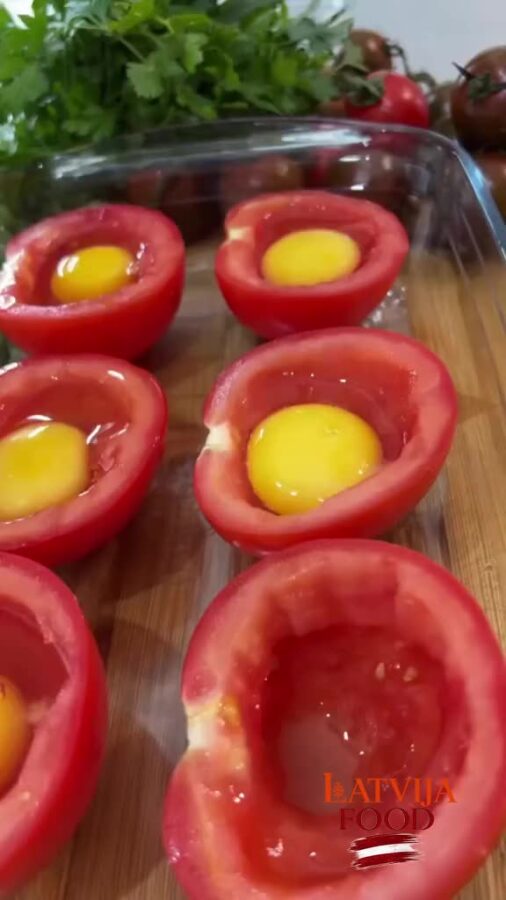 Pildīti tomāti cepeškrāsnī