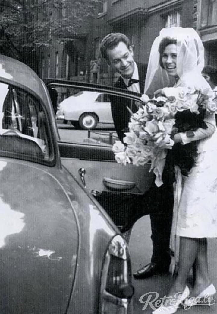 1964. gads. Pie dzimtsarakstu nodaļas Alunāna ielā