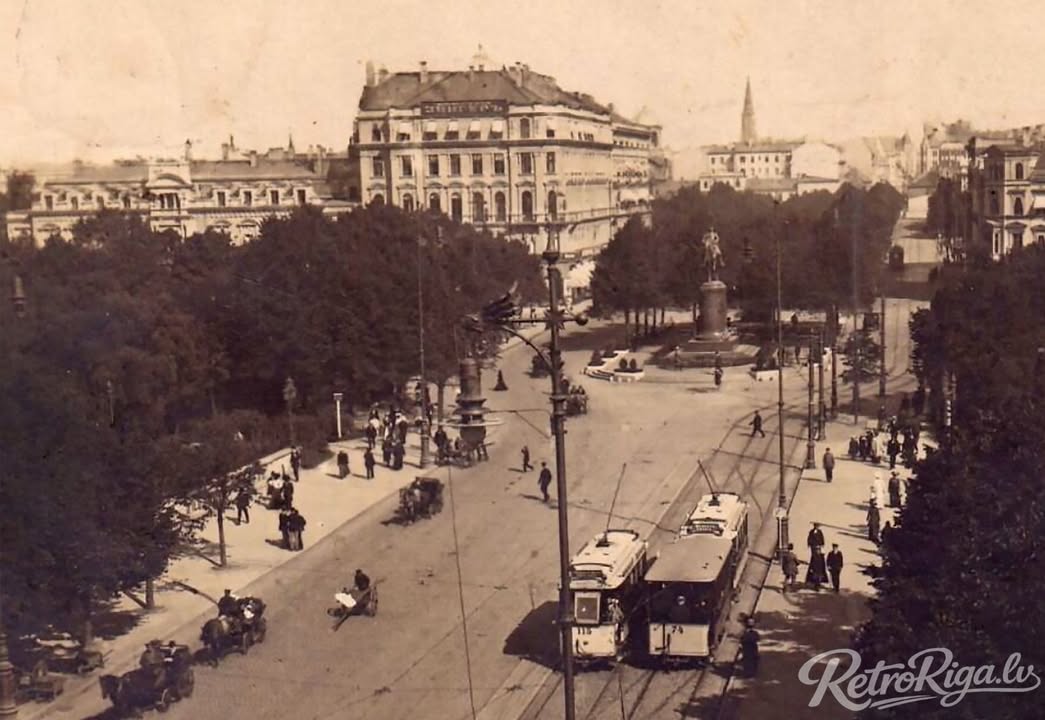 Skats uz Aleksandra bulvāri (mūsdienās Brīvības bulvāris). 1910. gadi