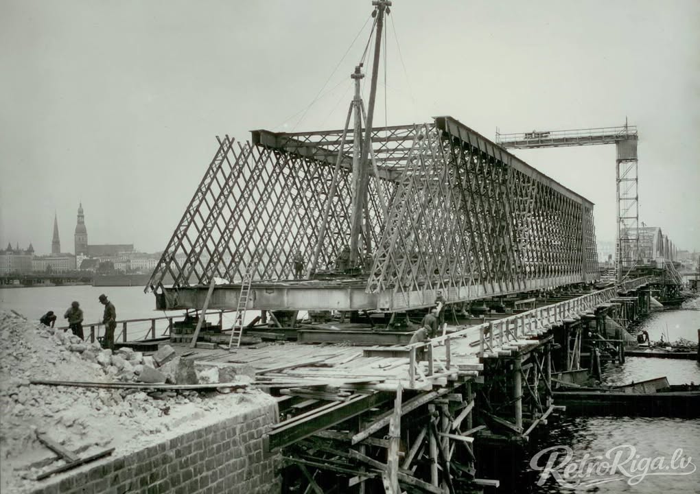 1938. gads. Zemgales tilta remontdarbu laikā