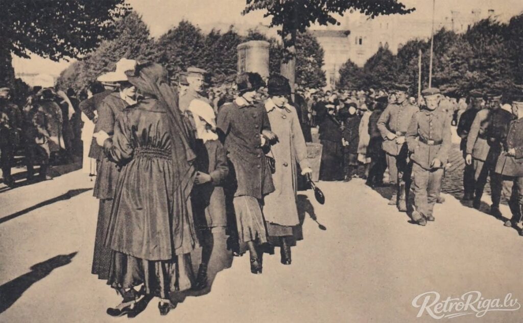 1917. gada septembris. Aleksandra bulvārī